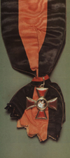 Знак ордена св. Владимира 1-й степени на ленте.